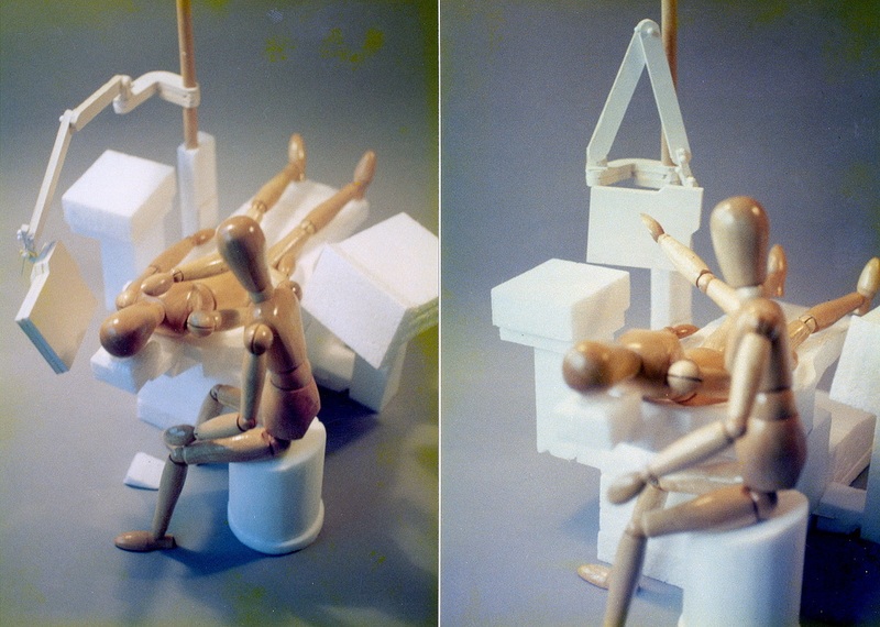 Scan_Cerec Model Figur+BehandEinheit Stirn-S_22-02_